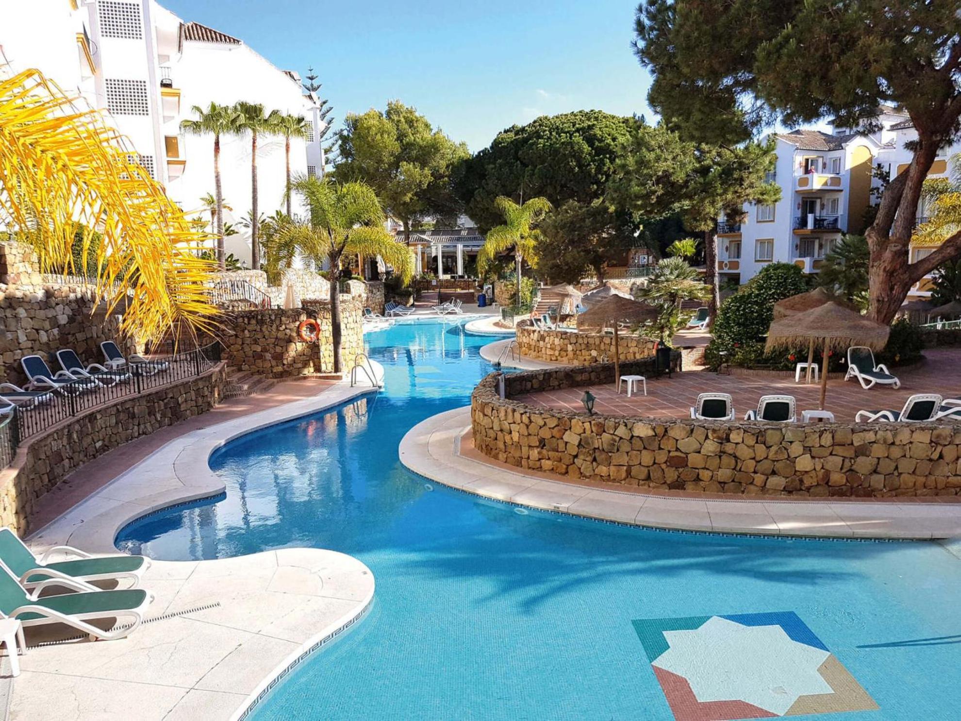 Ona - - Elviria Playa - 6 En Jardines Del Don Carlos 5gl *